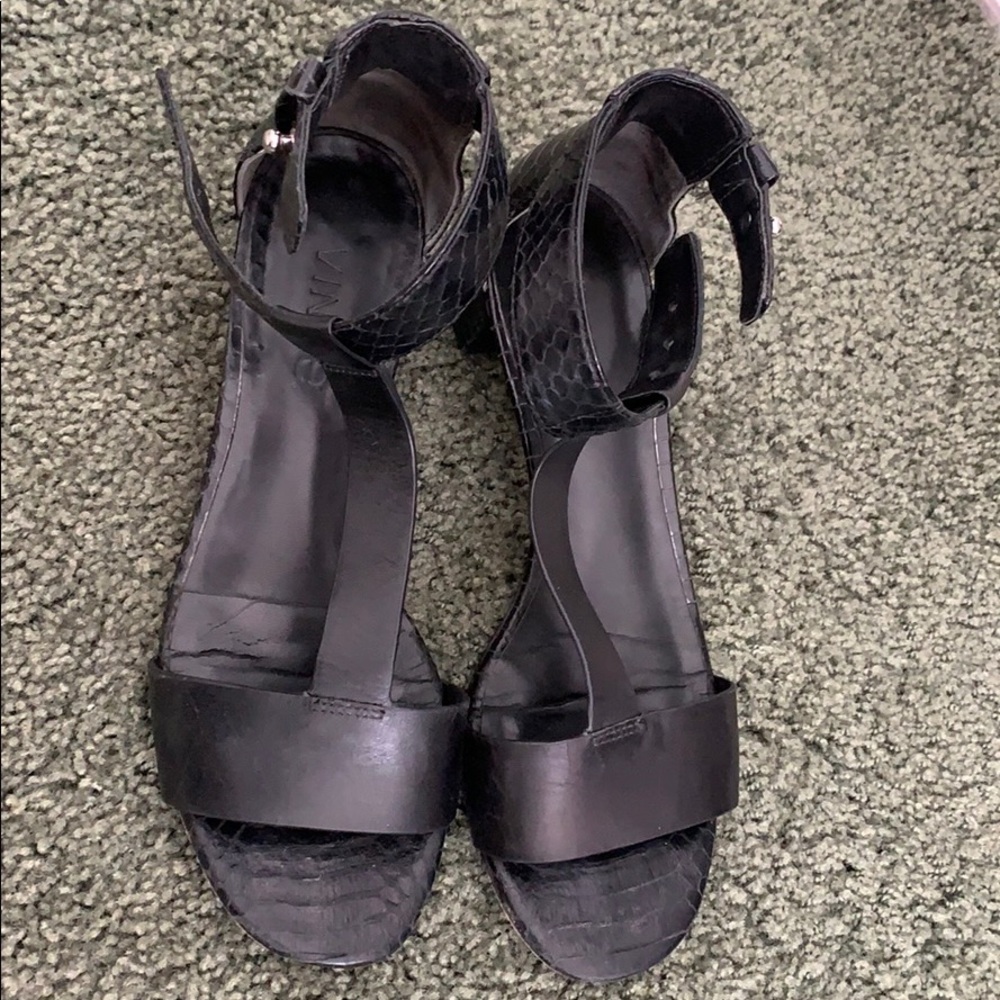 Vince sandals